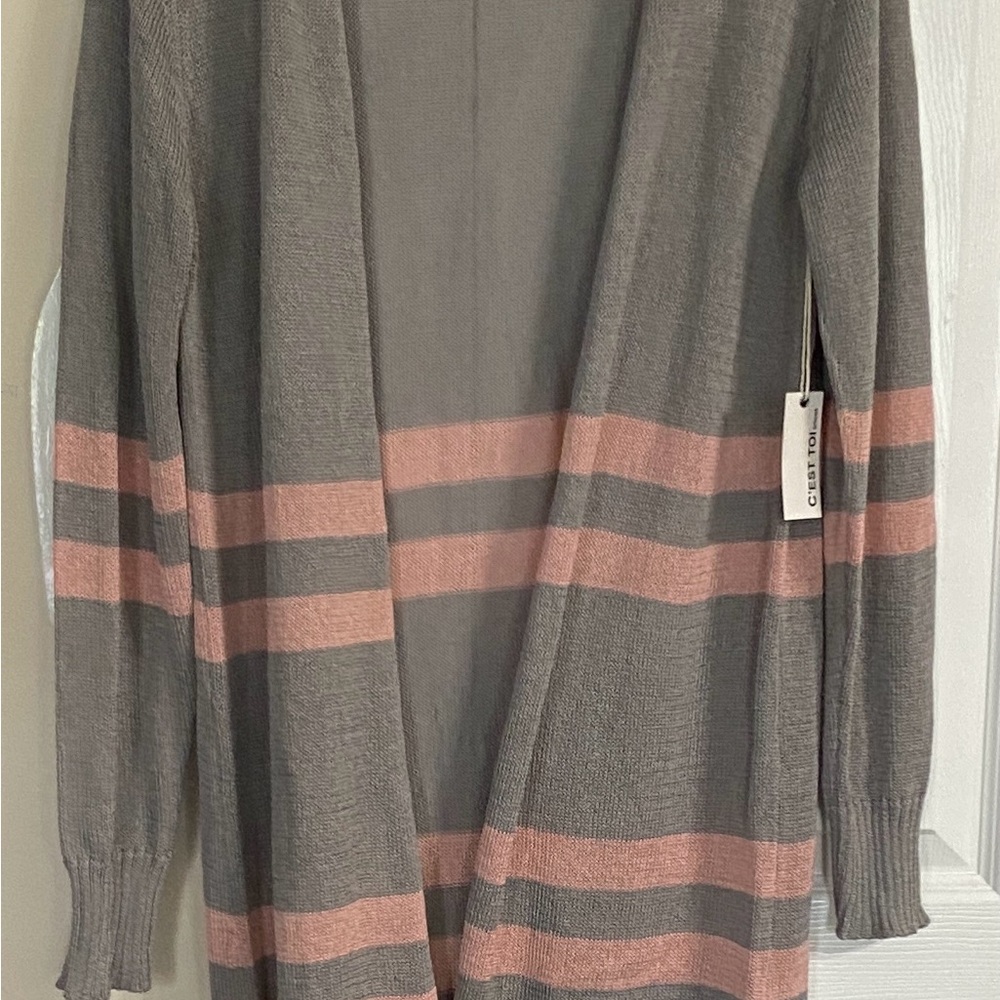 Chic Gray and Pink Striped Cardigan